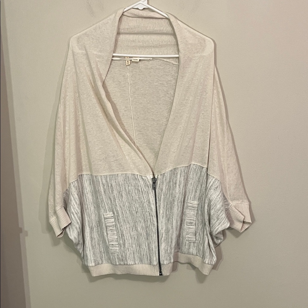 Moth Cream and Gray Knit Cardigan